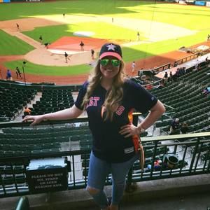 Meet your Posher, Ashton